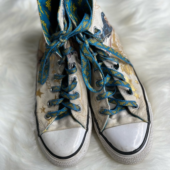 Wonder Woman High Top Converse - Picture 7 of 9